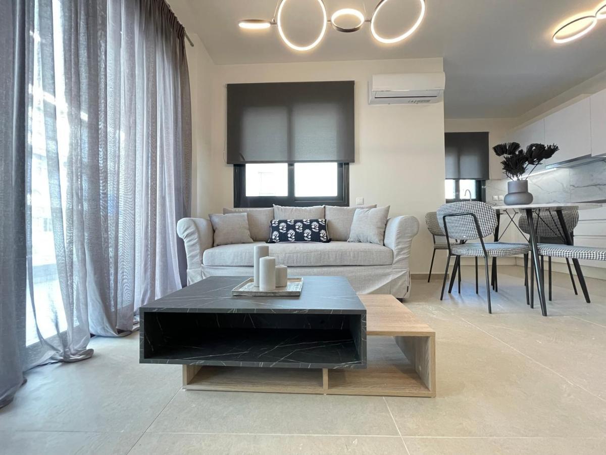 Modern Apartments Near Marina Flisvos 아테네 외부 사진
