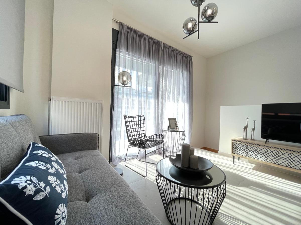 Modern Apartments Near Marina Flisvos 아테네 외부 사진